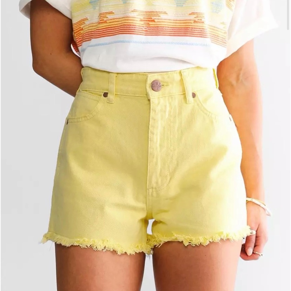 Wrangler Lemon High-Waisted Women's Shorts - Picture 4 of 9
